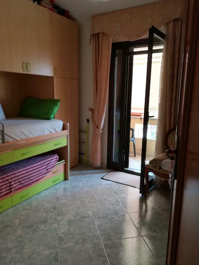 B&B is pranus al mare Solanas  Exterior foto